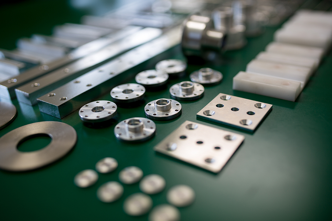 点字鋲（ステンレスロストワックス加工品）